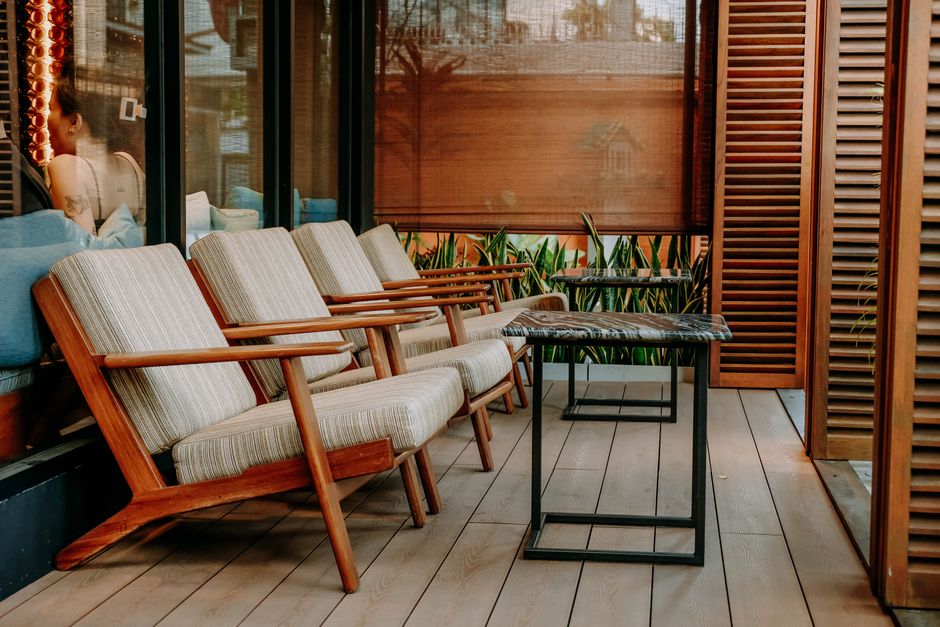 Restore the Glow: The Ultimate Guide to Cleaning Your Teak Outdoor Dining Table