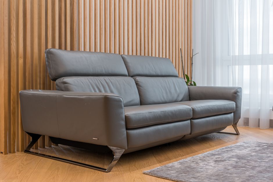 Leather Love Seat Recliners: Combining Durable Craftsmanship and Power Comfort