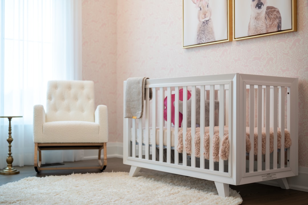 US Assembled Nursery Gliders: Quality Comfort for Sleepy Parents