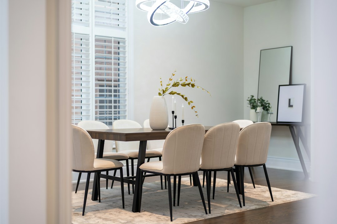 Sophisticated Dining Chair Designs: 7 Sleek Ideas for Modern Homes