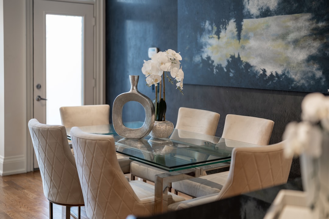 How to Choose the Perfect White Leather Dining Arm Chair