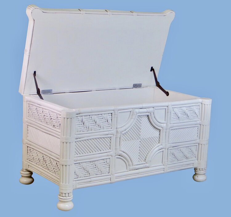 Spice Islands Coral Cove Blanket Chest