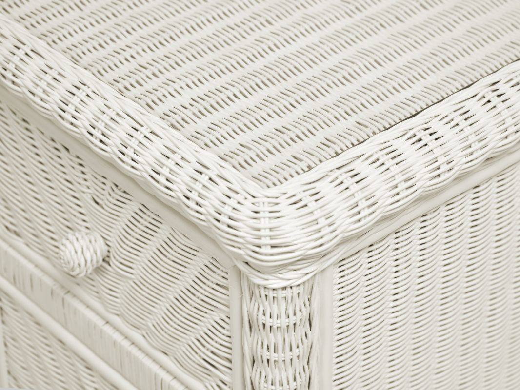 Sea Winds Trading Santa Cruz 3 Drawer Chest w/ Glass Top B57933-WHITE