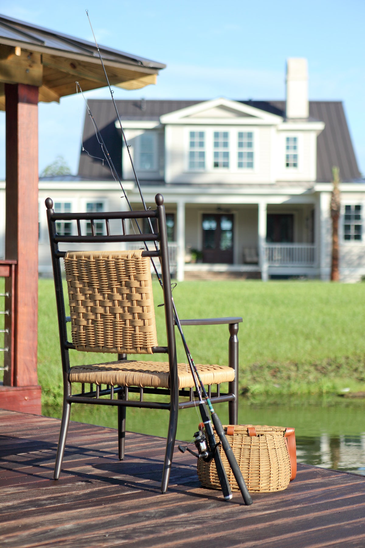 Lloyd Flanders Low County Dining Armchair